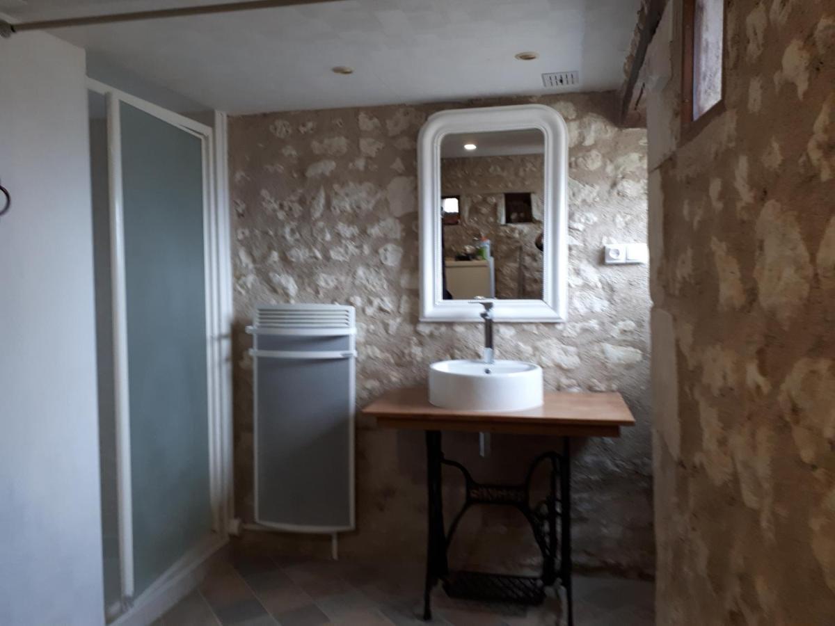 Bed and Breakfast Les quatre saisons à Antogny-le-Tillac Extérieur photo