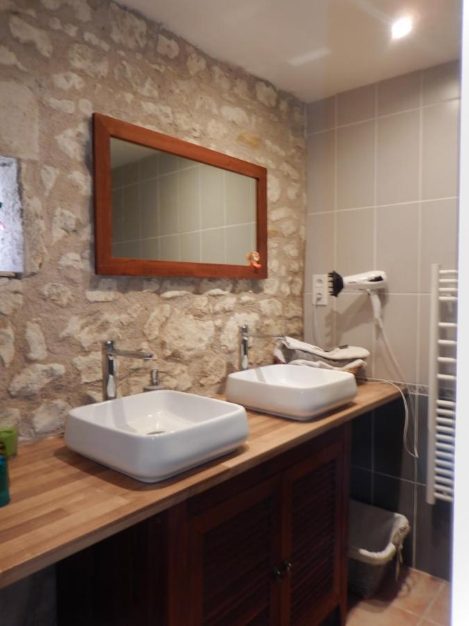 Bed and Breakfast Les quatre saisons à Antogny-le-Tillac Extérieur photo