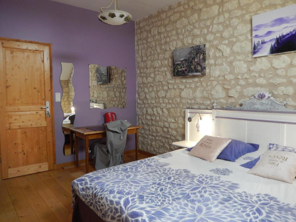 Bed and Breakfast Les quatre saisons à Antogny-le-Tillac Extérieur photo